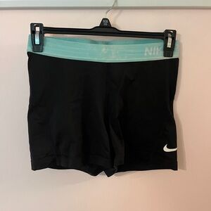 Black Nike Pros